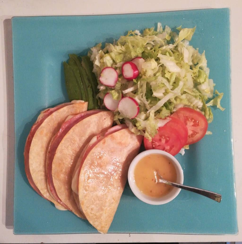 Brun&Fer Coffee | cafe | 559 Parliament St, Toronto, ON M4X 1P7, Canada | 6478047653 OR +1 647-804-7653