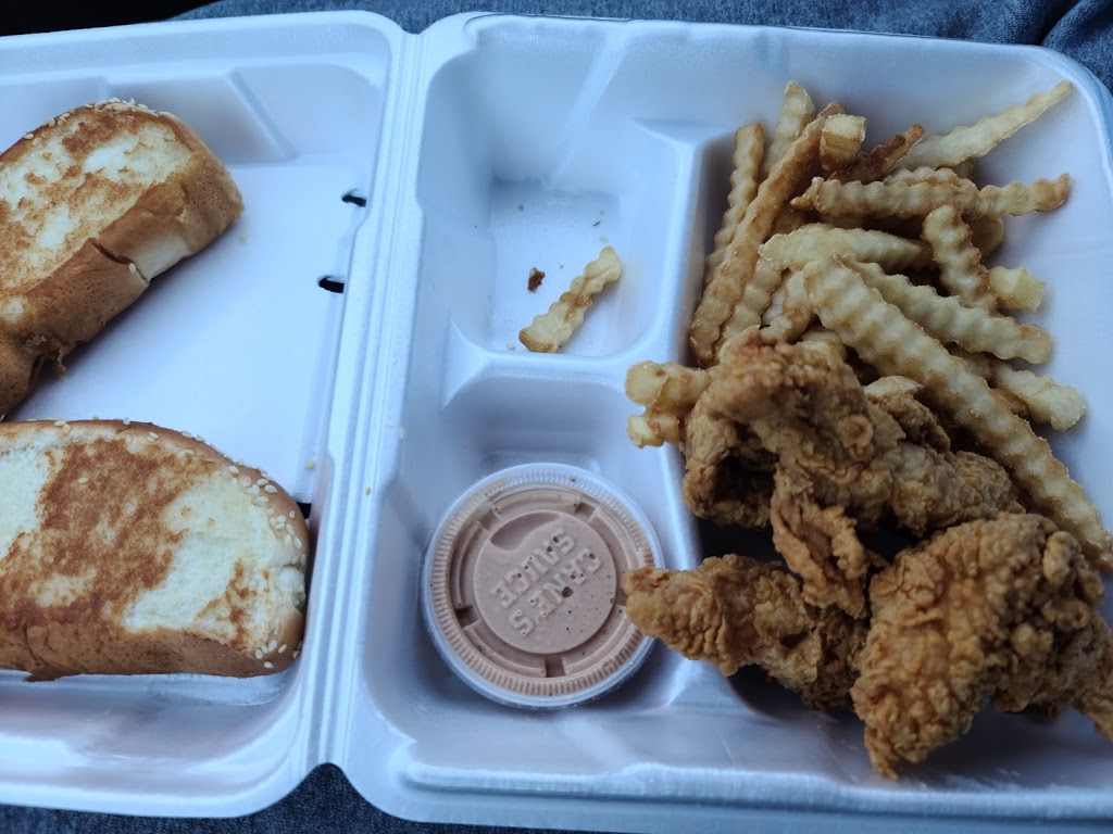 Raising Canes Chicken Fingers | meal takeaway | 659 North Service Rd E, Ruston, LA 71270, USA | 3182540354 OR +1 318-254-0354