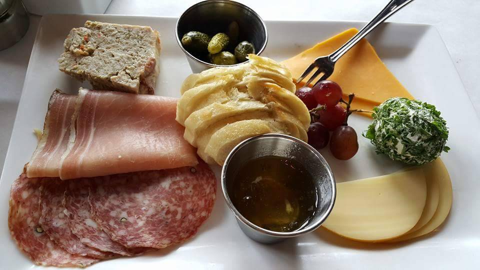 Anjou Restaurant | restaurant | 361 Township Ave, Ridgeland, MS 39157, USA | 6017070587 OR +1 601-707-0587