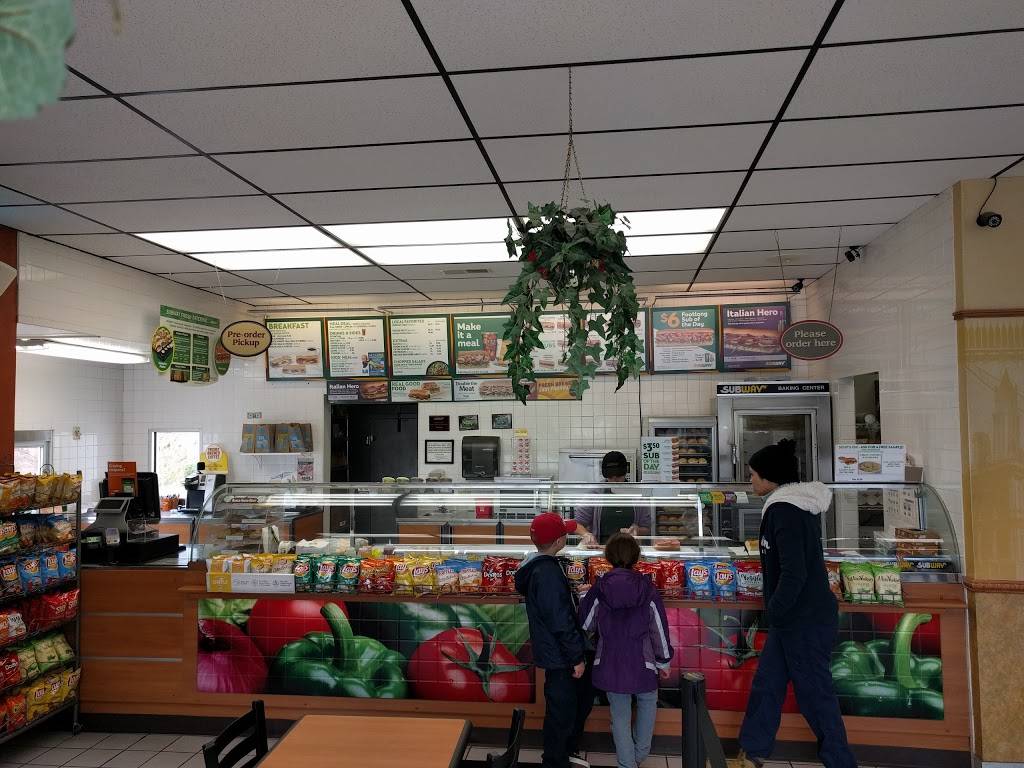 Subway | restaurant | 61 Rufus Robinson Rd, Sylva, NC 28779, USA | 8285866379 OR +1 828-586-6379