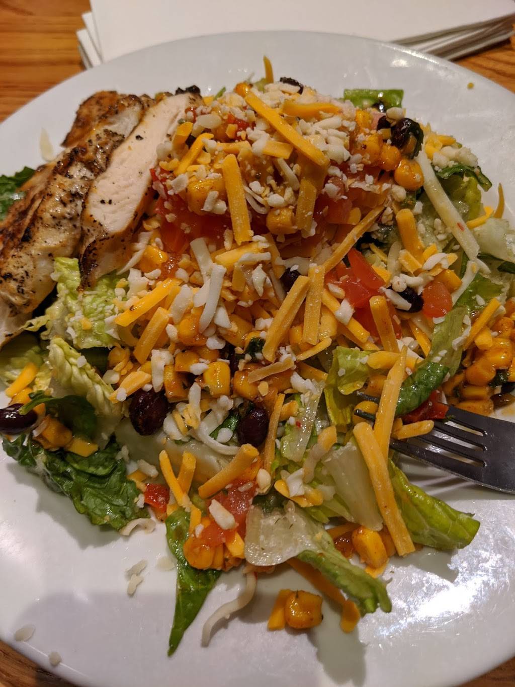 Chilis Grill & Bar | restaurant | 2890 New Center Point, Colorado Springs, CO 80922, USA | 7196386200 OR +1 719-638-6200