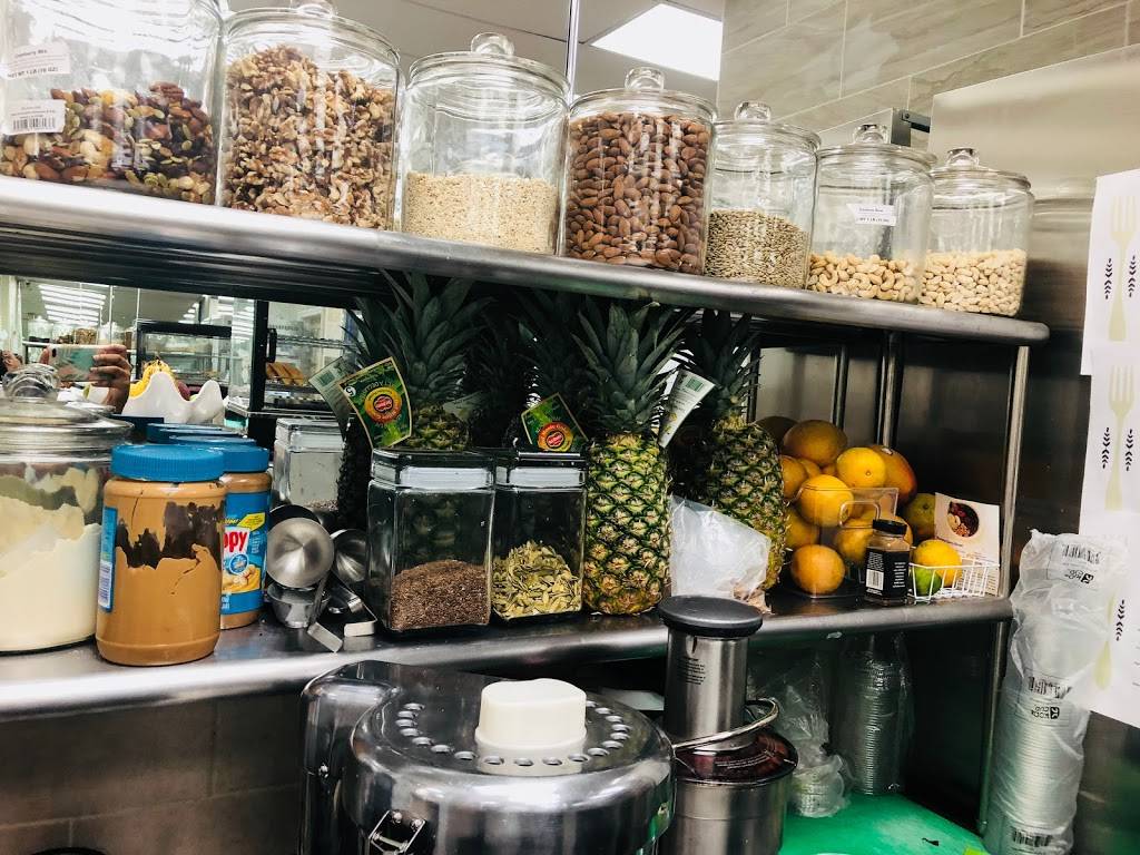 The Juicy Jar | restaurant | 1671 Flatbush Ave, Brooklyn, NY 11210, USA | 7186771400 OR +1 718-677-1400