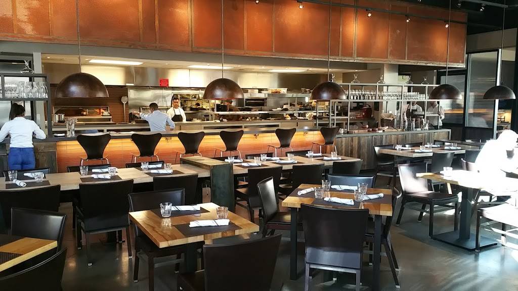 Wolfgang Puck Bar & Grill | restaurant | 10955 Oval Park Dr, Las Vegas, NV 89135, USA | 7022026300 OR +1 702-202-6300