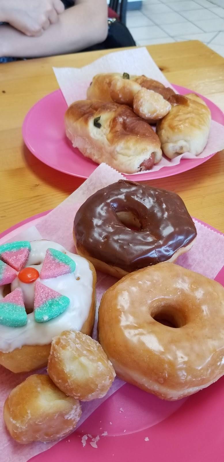 RC Donuts | bakery | 700 W Spring Creek Pkwy, Plano, TX 75023, USA | 9724223379 OR +1 972-422-3379