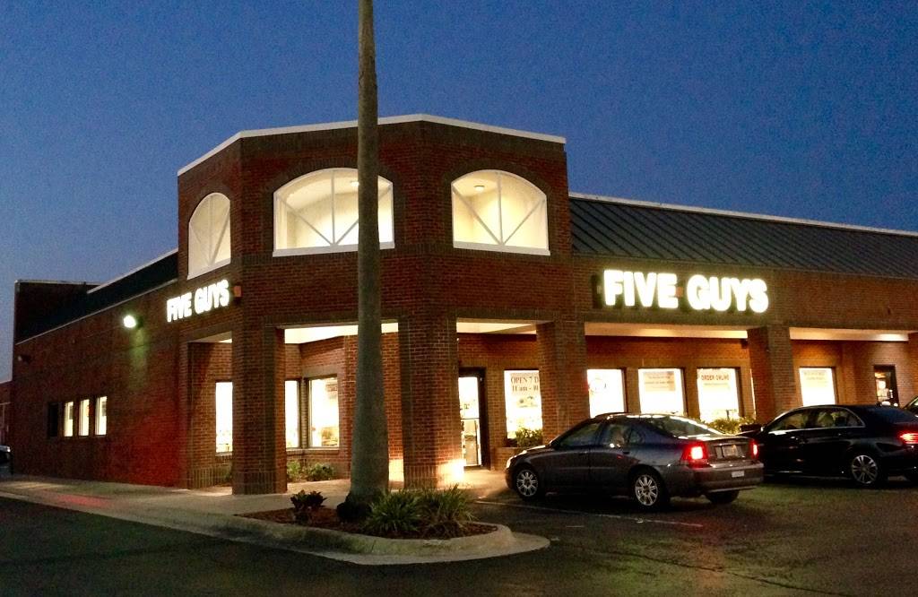 Five Guys | meal takeaway | 2702 E Fowler Ave, Tampa, FL 33612, USA | 8139774400 OR +1 813-977-4400