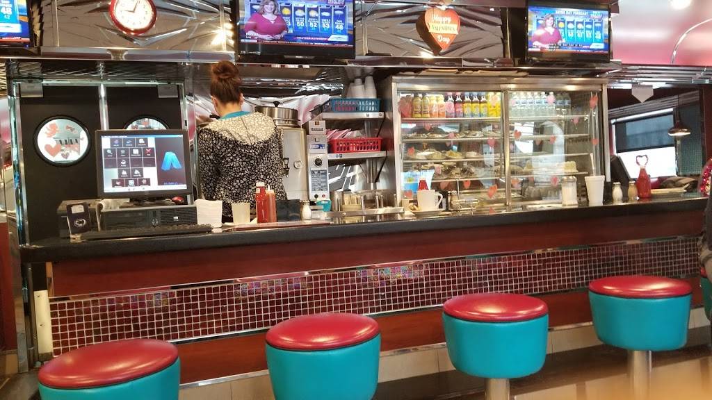 Quaker Diner | restaurant | 7241 Rising Sun Ave, Philadelphia, PA 19111, USA | 2157455055 OR +1 215-745-5055