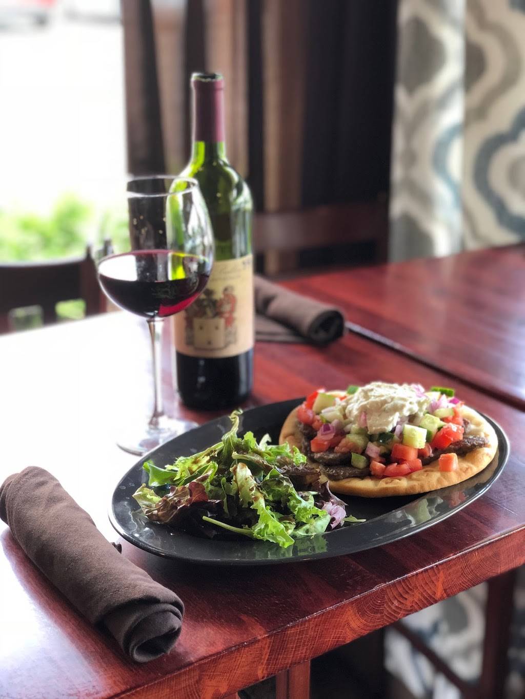 Ballous Restaurant & Wine Bar | restaurant | 51 Whitfield St #1, Guilford, CT 06437, USA | 2034530319 OR +1 203-453-0319