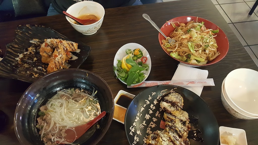 Poke & Noodle Japanese Cuisine | restaurant | 799 E Danenberg Dr, El Centro, CA 92243, USA | 7603379208 OR +1 760-337-9208