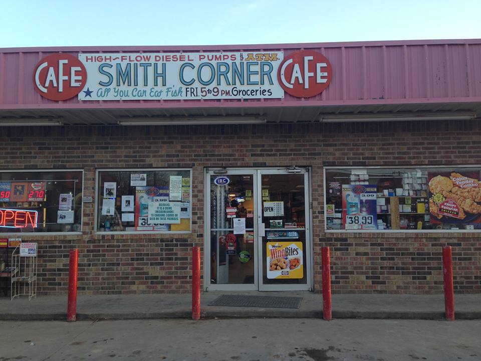 Smith Corner | meal takeaway | 106 Dempsey St, Bryson, TX 76427, USA | 9403922461 OR +1 940-392-2461