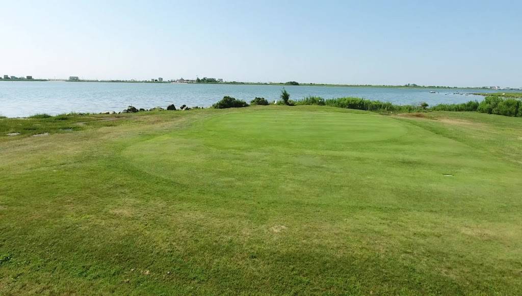 Winnapaug Country Club | restaurant | 184 Shore Rd, Westerly, RI 02891, USA | 4015961237 OR +1 401-596-1237