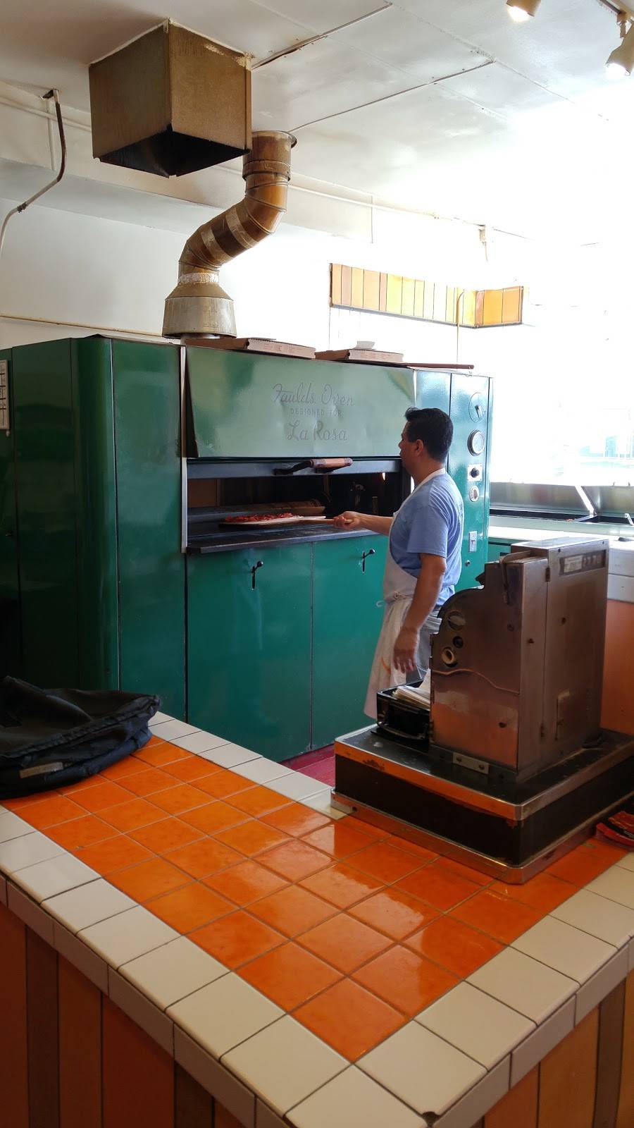 La Rosa | restaurant | 4012 Golf Rd, Skokie, IL 60076, USA | 8476747540 OR +1 847-674-7540