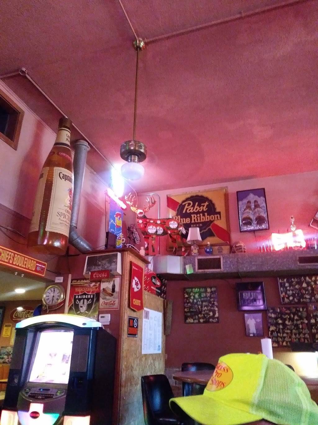 Pickled Petes Bar & Grill | restaurant | 303 E McKay St, Frontenac, KS 66763, USA | 6202313391 OR +1 620-231-3391