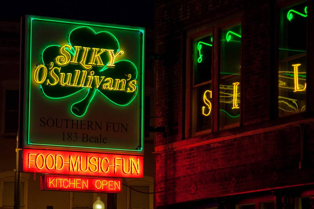 Silky OSullivans | restaurant | 183 Beale St, Memphis, TN 38103, USA | 9015229596 OR +1 901-522-9596