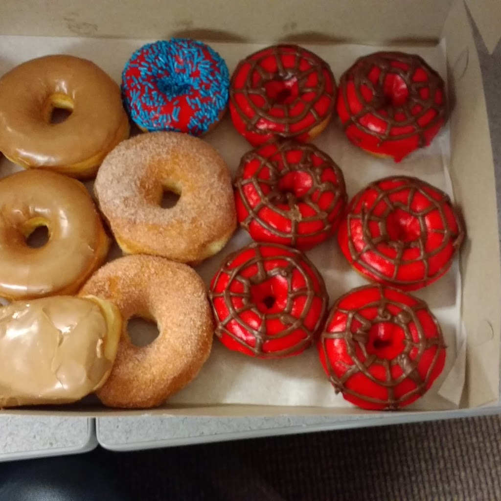 Manna Donuts | bakery | 156 W 40th St, San Bernardino, CA 92407, USA | 9098861565 OR +1 909-886-1565