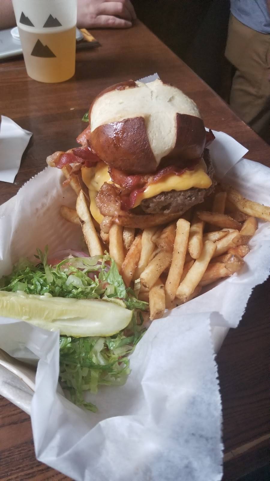 Four Shadows | restaurant | 2758 N Ashland Ave, Chicago, IL 60614, USA | 7732489160 OR +1 773-248-9160