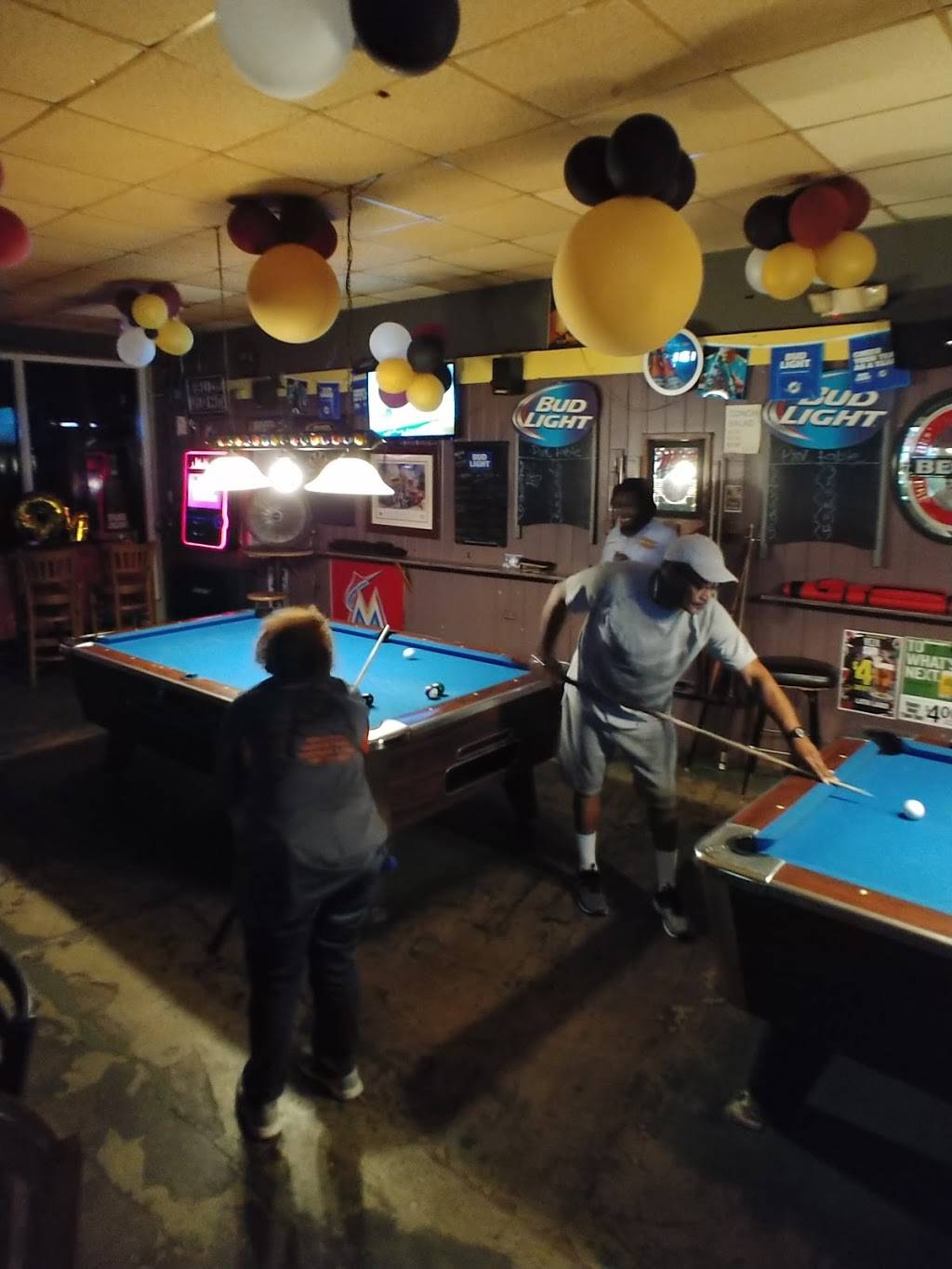 Donovans Bar & Grill Inc | restaurant | 13040 NW 7th Ave, Miami, FL 33168, USA | 3056875150 OR +1 305-687-5150