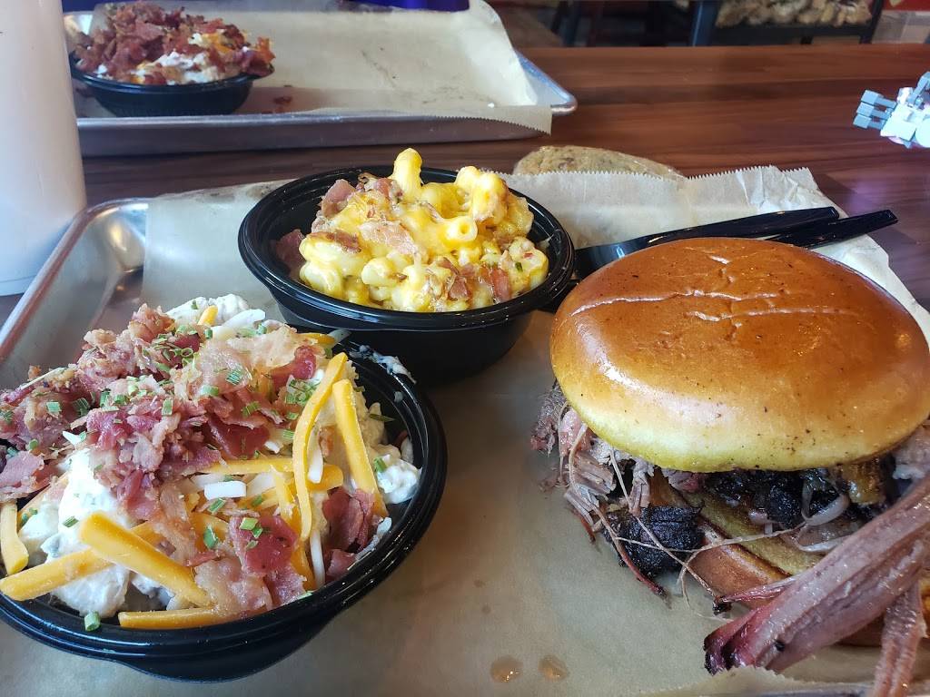 Holy Hog Barbecue | restaurant | 420 E Linton Blvd Suite 800, Delray Beach, FL 33483, USA | 5618948696 OR +1 561-894-8696