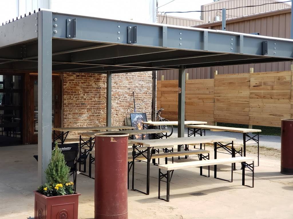 Rotties 221 Biergarten | restaurant | 228 S Main St, Woodruff, SC 29388, USA | 8645694999 OR +1 864-569-4999