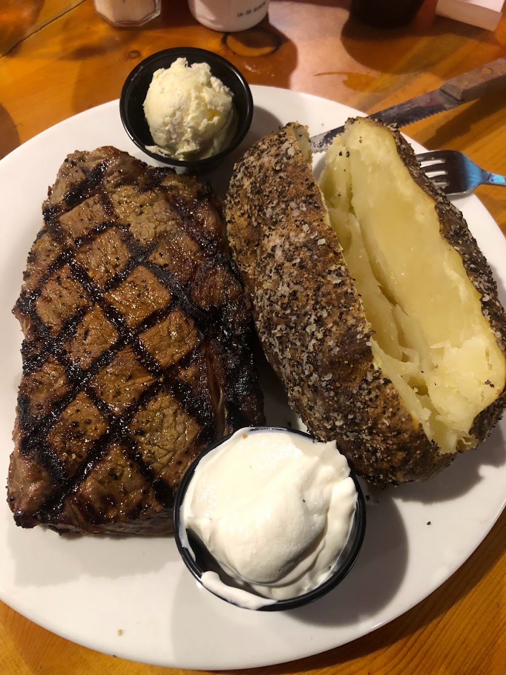 T-Joes Steakhouse & Saloon | restaurant | 12700 Interstate 80 Service Rd, Cheyenne, WY 82009, USA | 3076348750 OR +1 307-634-8750