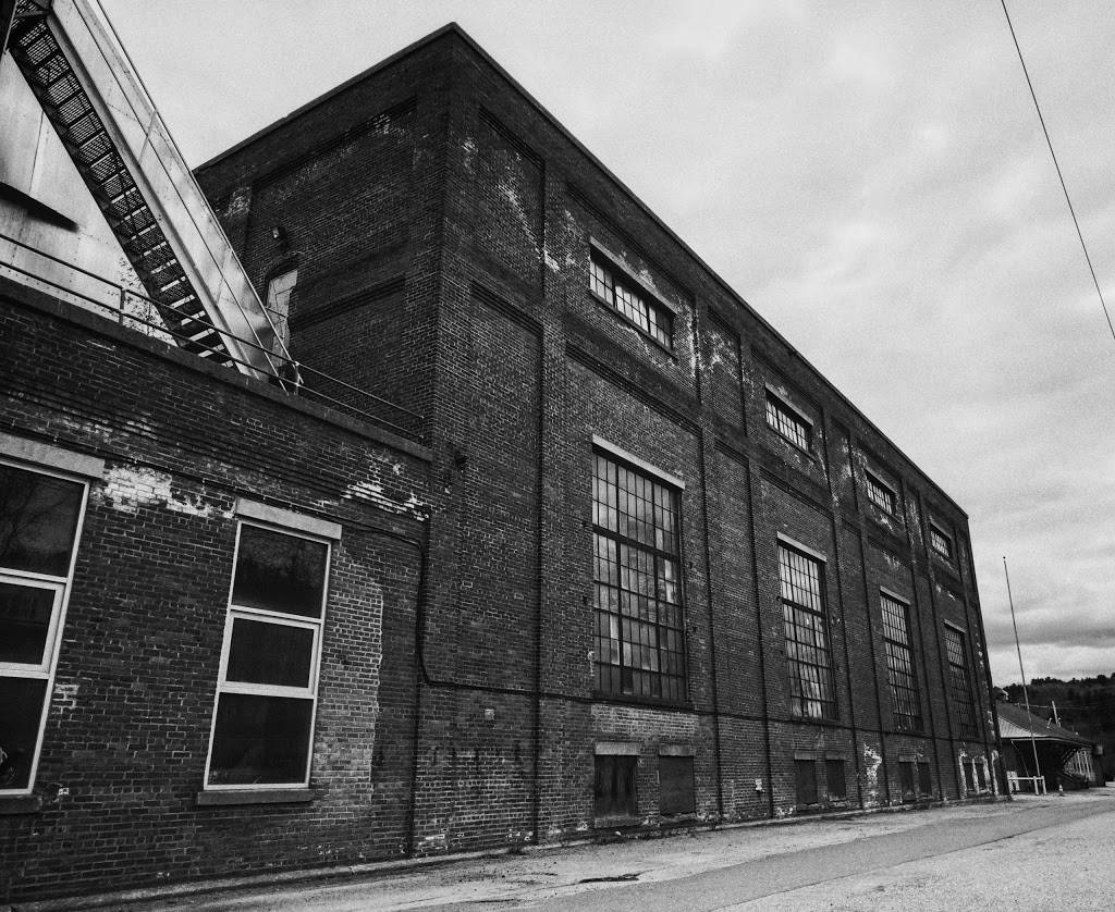 Franchettis Home Town Variety | restaurant | 4 Main St, Jay, ME 04239, USA | 2078972200 OR +1 207-897-2200