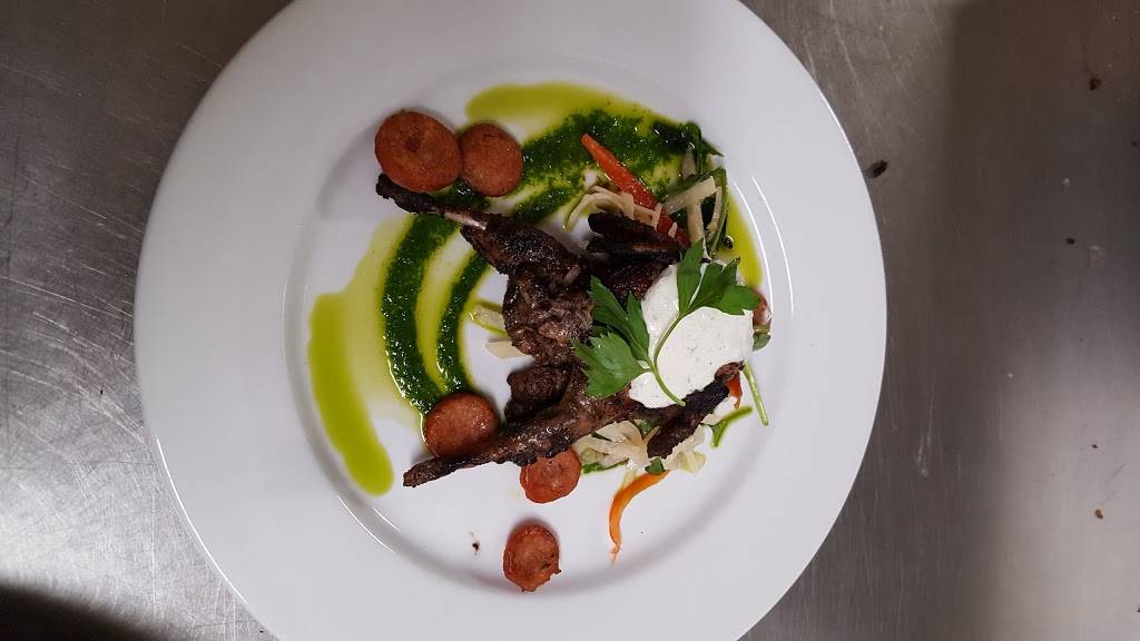 The Whistling Swan | restaurant | 502 Main St, Fiskdale, MA 01518, USA | 5083472321 OR +1 508-347-2321