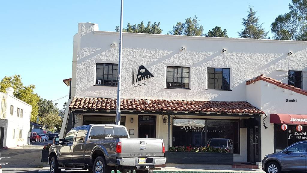 La Piazza | restaurant | 15 Moraga Way, Orinda, CA 94563, USA | 9252539191 OR +1 925-253-9191