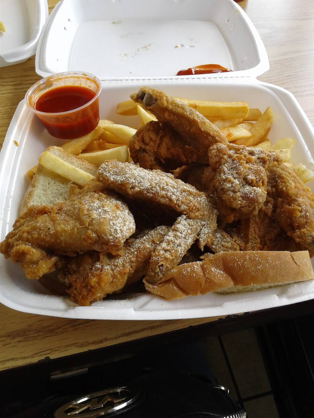 Babas Famous Steak & Lemonade | restaurant | 925 W Jefferson St, Joliet, IL 60435, USA | 8157222220 OR +1 815-722-2220