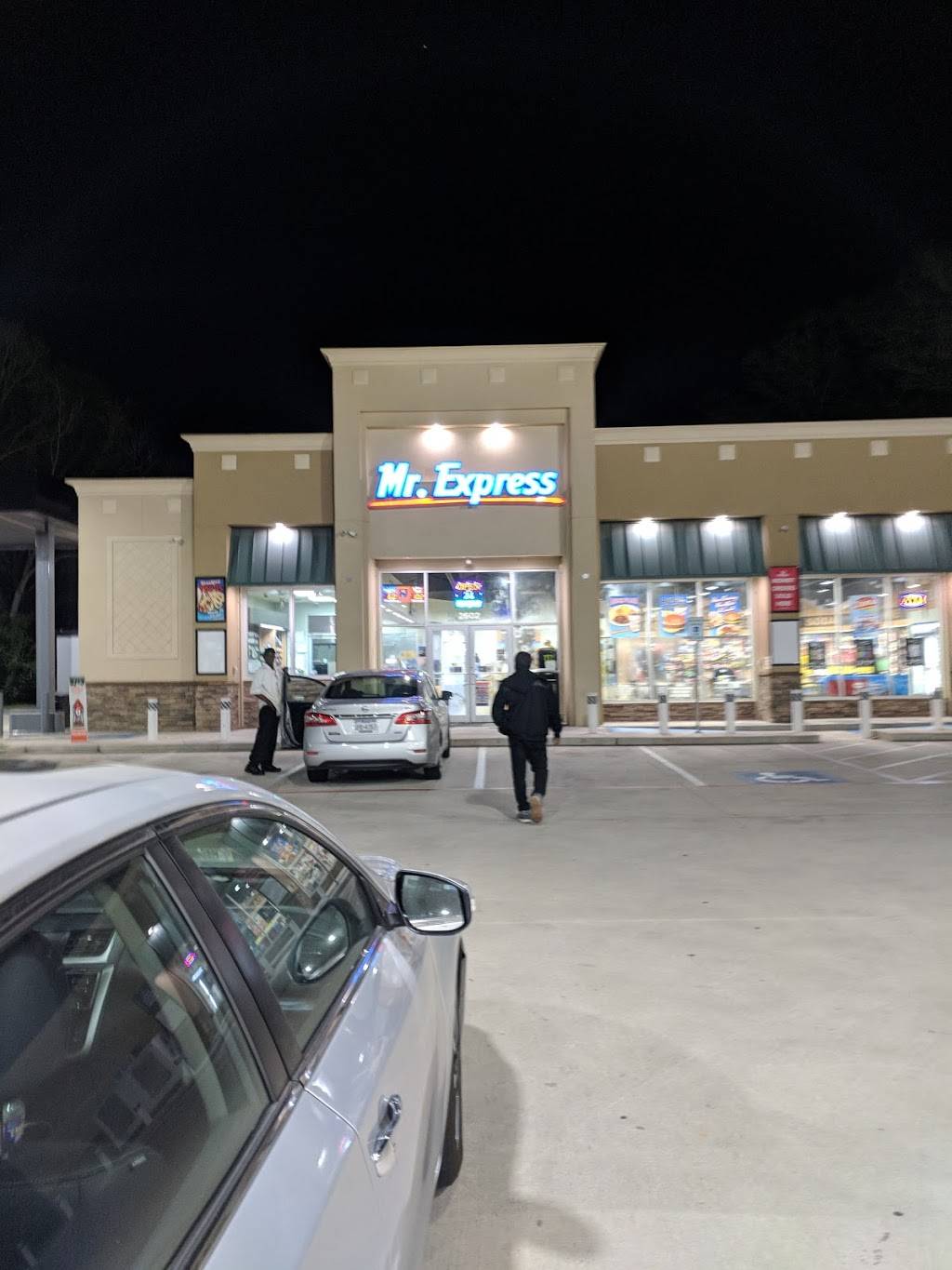 CHEVRON MR EXPRESS | restaurant | 2606 Greens Rd, Houston, TX 77032, USA | 8325982844 OR +1 832-598-2844