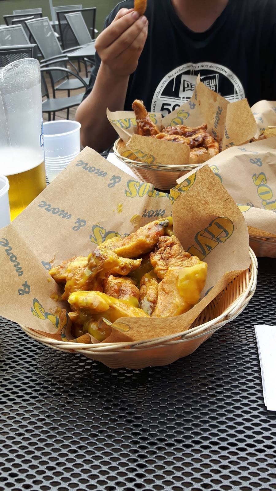 Good Time Charly Bar & Grill | restaurant | 4715 Tecumseh Rd E, Windsor, ON N8R 1A1, Canada | 5199480600 OR +1 519-948-0600