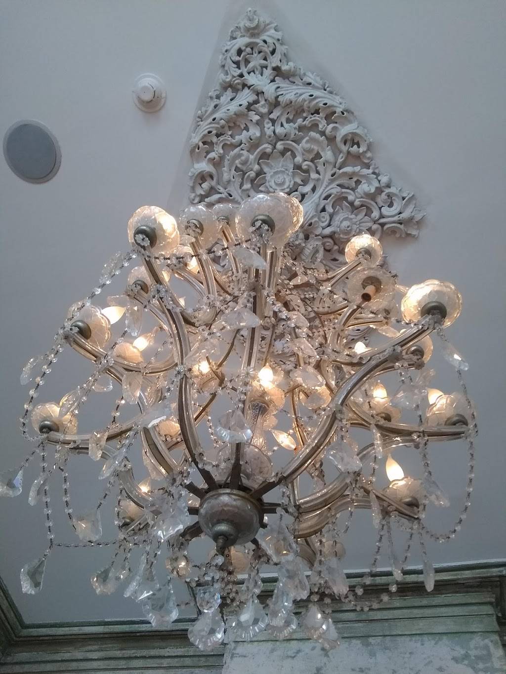 Cavan | restaurant | 3607 Magazine St, New Orleans, LA 70115, USA | 5045097655 OR +1 504-509-7655