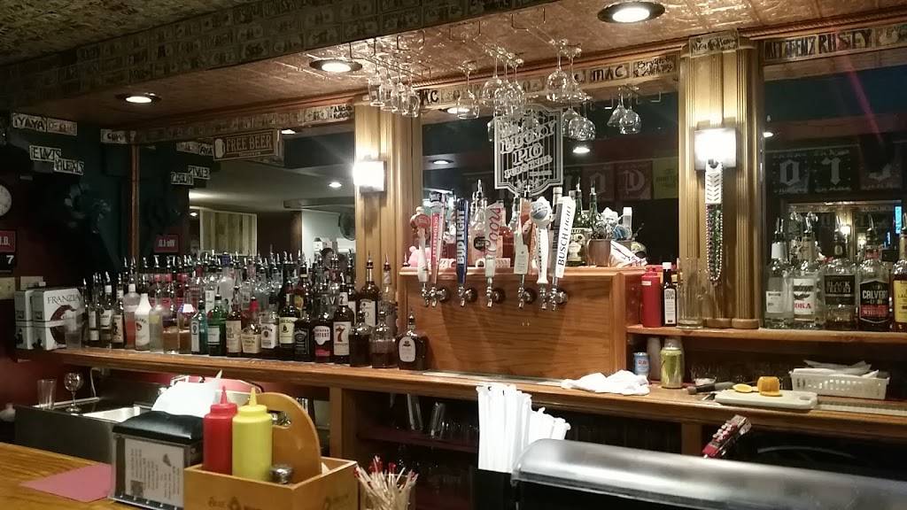 Lucky Pig Pub & Grill | restaurant | 113 W Walnut St, Ogden, IA 50212, USA | 5152759946 OR +1 515-275-9946