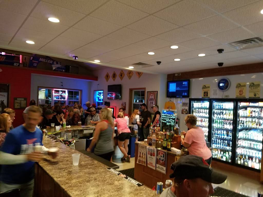 Kleemans Bar & Grill | restaurant | 116 5th Ave, New Glarus, WI 53574, USA | 6085275499 OR +1 608-527-5499