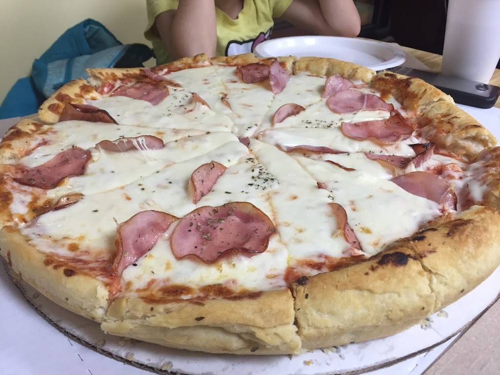 Waynes Pizza | restaurant | 34197 US-45, Third Lake, IL 60030, USA | 8472232441 OR +1 847-223-2441