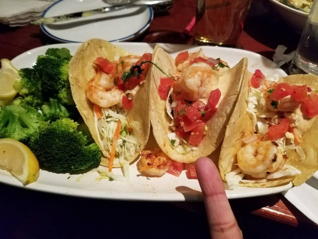 Red Lobster | restaurant | 5051 Auth Way, Camp Springs, MD 20746, USA | 3014233715 OR +1 301-423-3715