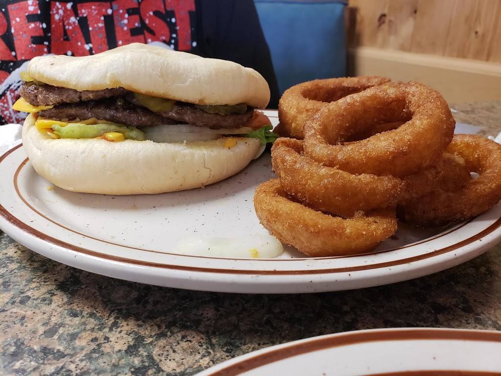 Pop Jacksons Restaurant | restaurant | 280 Benton Rd, Salem, OH 44460, USA | 3303378060 OR +1 330-337-8060