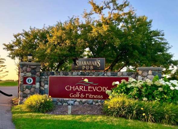 Shanahans Pub | restaurant | 9600 Club House Dr, Charlevoix, MI 49720, USA | 2315479796 OR +1 231-547-9796