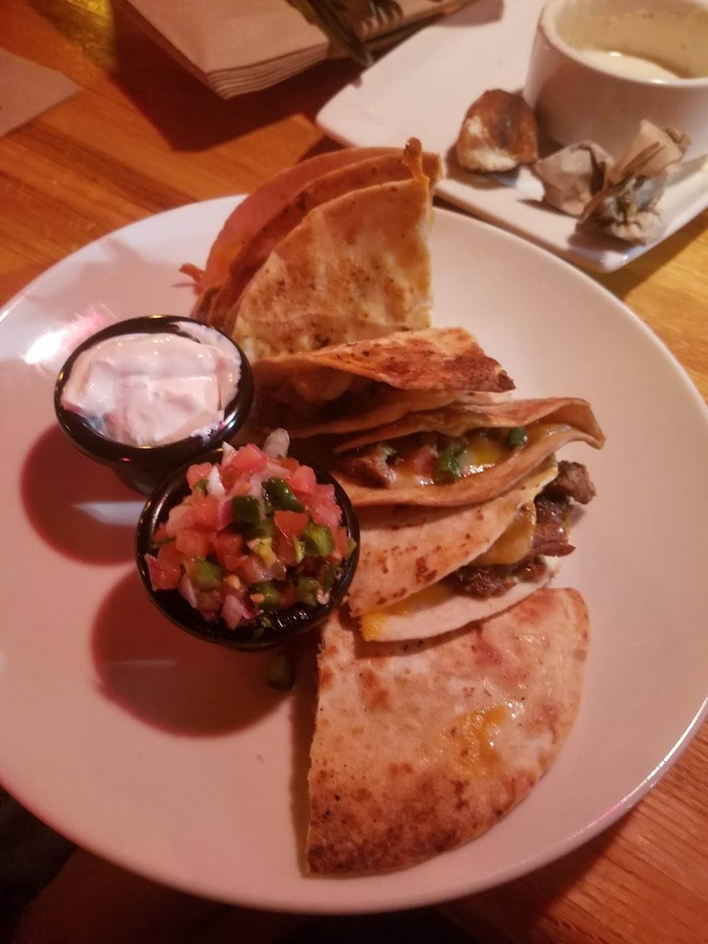 Applebees Grill + Bar | restaurant | 5377 W. Atlantic Blvd Lakewood Shopping Center, Margate, FL 33063, USA | 9549690866 OR +1 954-969-0866