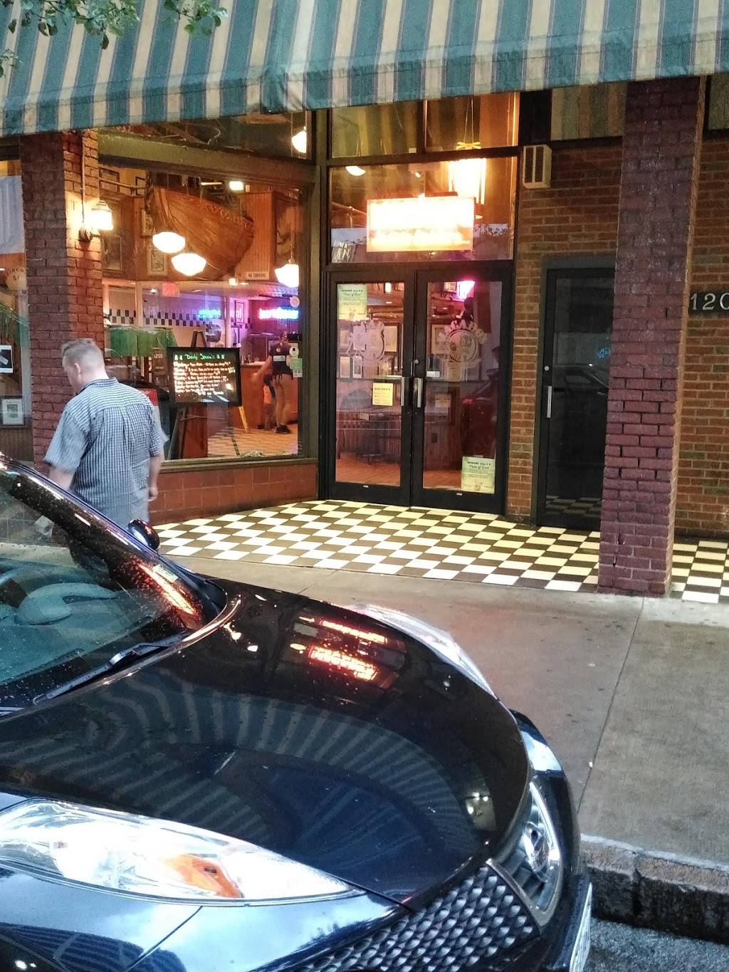 Macados | meal takeaway | 120 Church Ave SW, Roanoke, VA 24011, USA | 5403427231 OR +1 540-342-7231