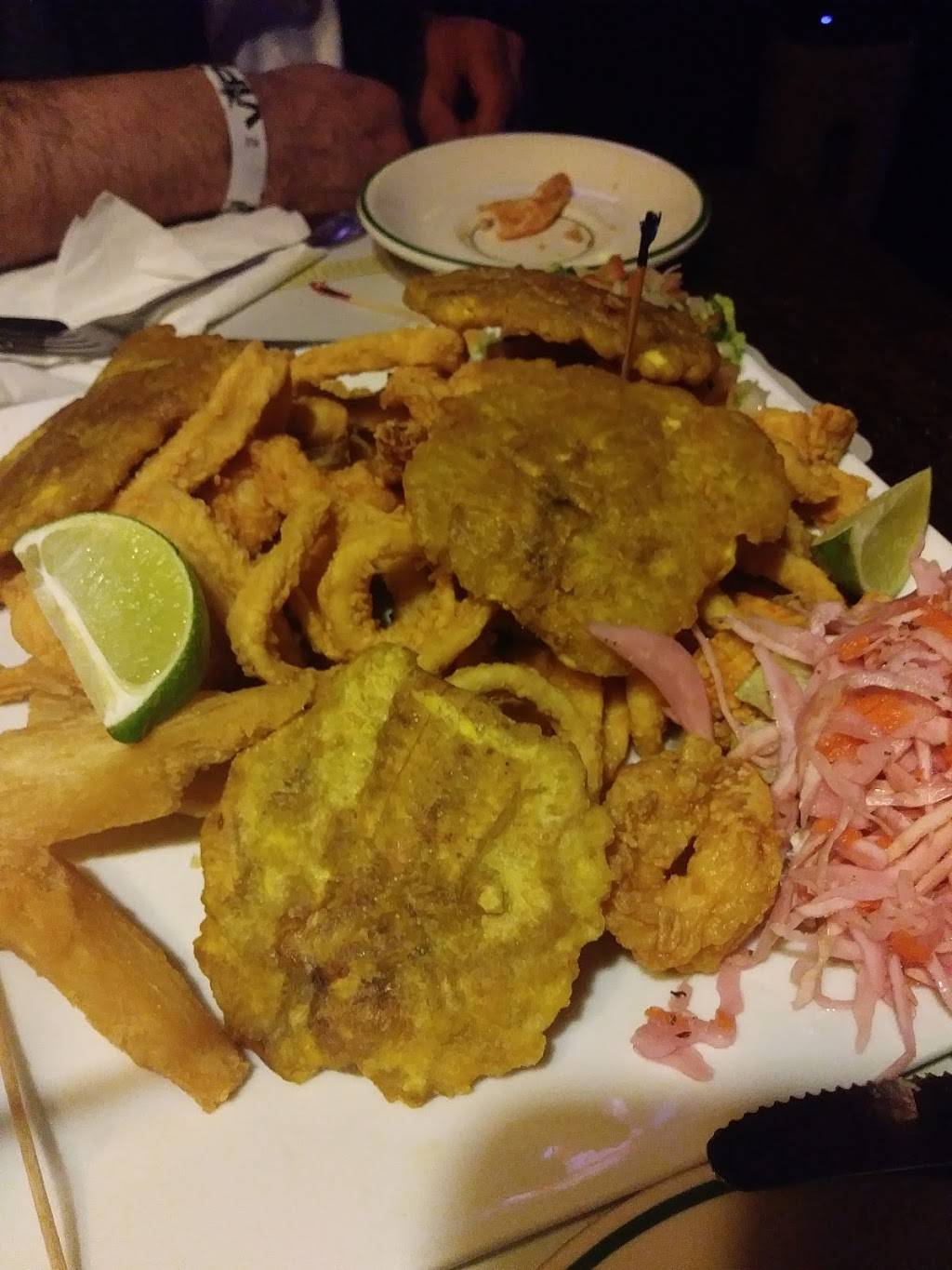 Las Brasas Sports Bar and Restaurant | restaurant | 105 Linden Rd, Roselle, NJ 07203, USA | 9082980904 OR +1 908-298-0904