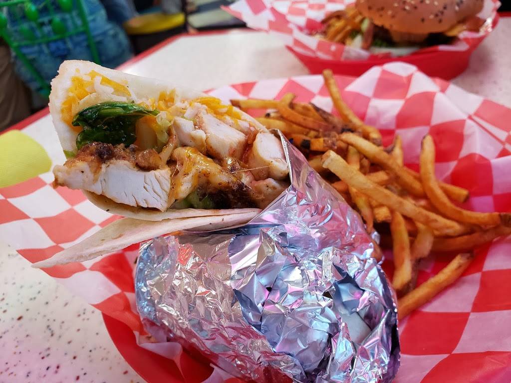 Poky Dot | restaurant | 1111 Fairmont Ave, Fairmont, WV 26554, USA | 3043663271 OR +1 304-366-3271