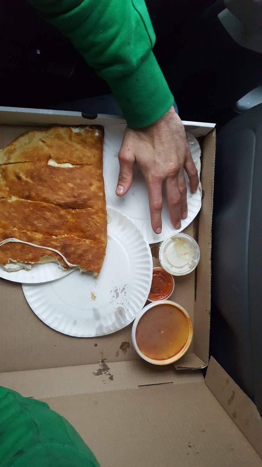 Star Pizza Restaurant | restaurant | 4128, 1380 Dixwell Ave, Hamden, CT 06514, USA | 2032882626 OR +1 203-288-2626