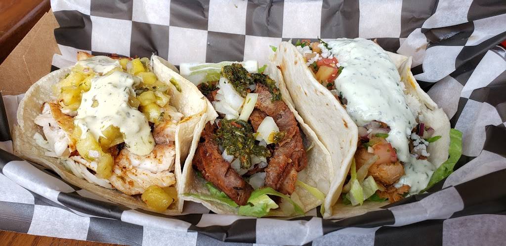 Ziggys Street Food & Live Music | restaurant | 302 2nd St, Hudson, WI 54016, USA | 7153869975 OR +1 715-386-9975