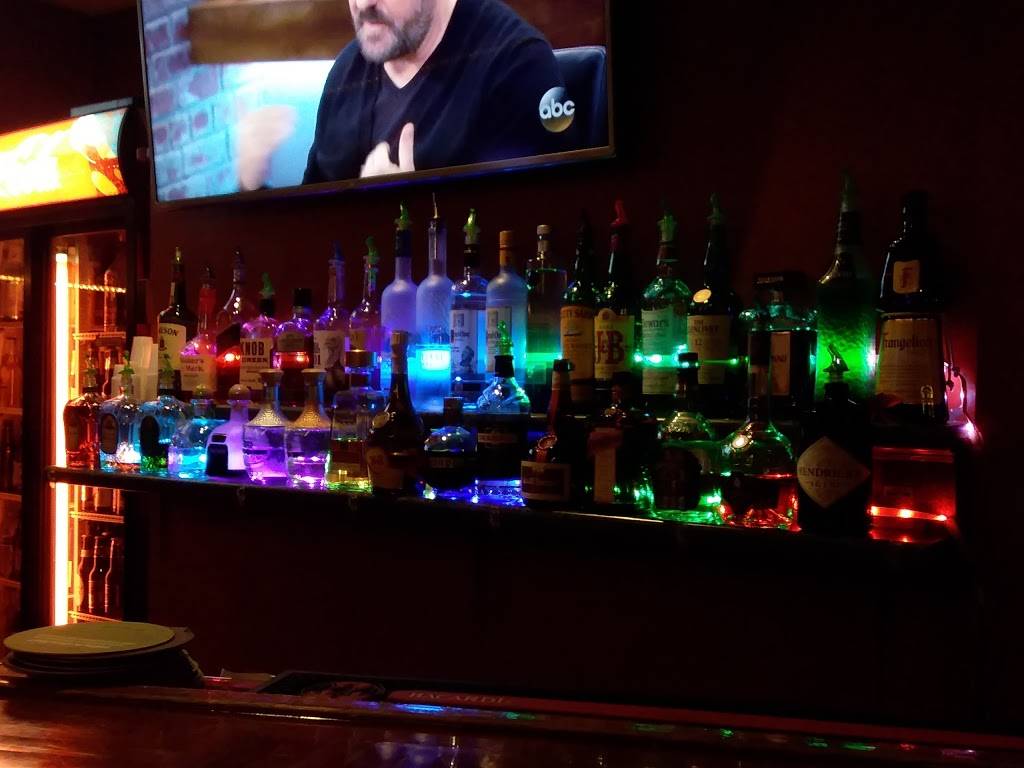 B G Gators | restaurant | 9021 E 109th Ave, Crown Point, IN 46307, USA | 2196620103 OR +1 219-662-0103