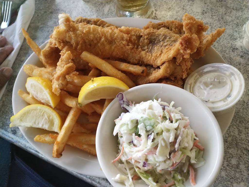 Rod and Reel Pier | restaurant | 875 N Shore Dr, Anna Maria, FL 34216, USA | 9417781885 OR +1 941-778-1885