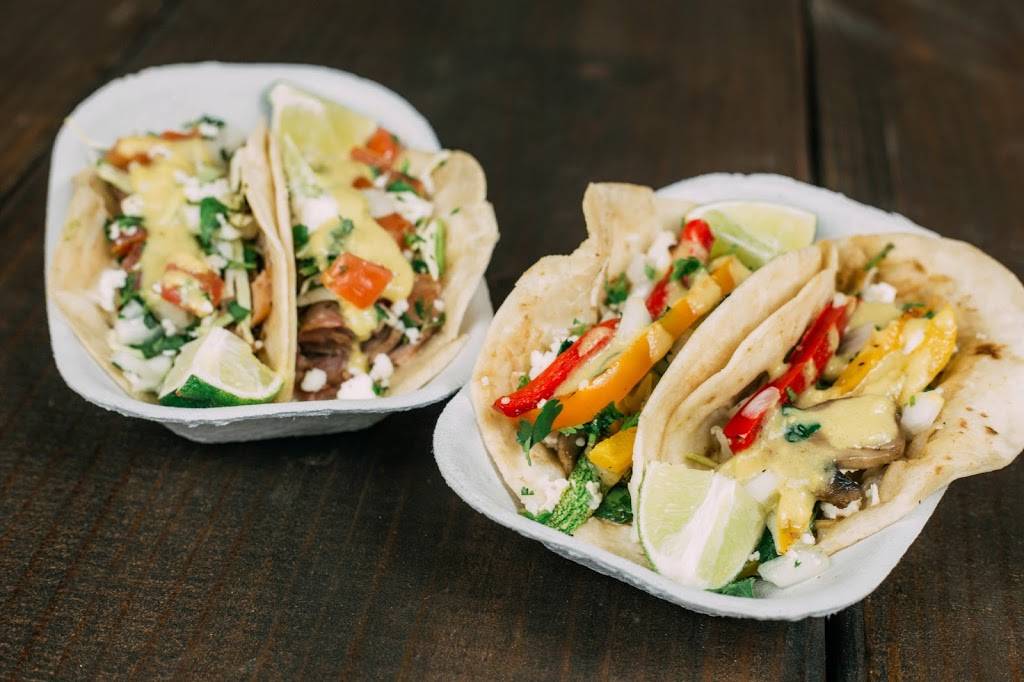 Taco Heads | restaurant | 1812 Montgomery St, Fort Worth, TX 76107, USA | 8176159899 OR +1 817-615-9899