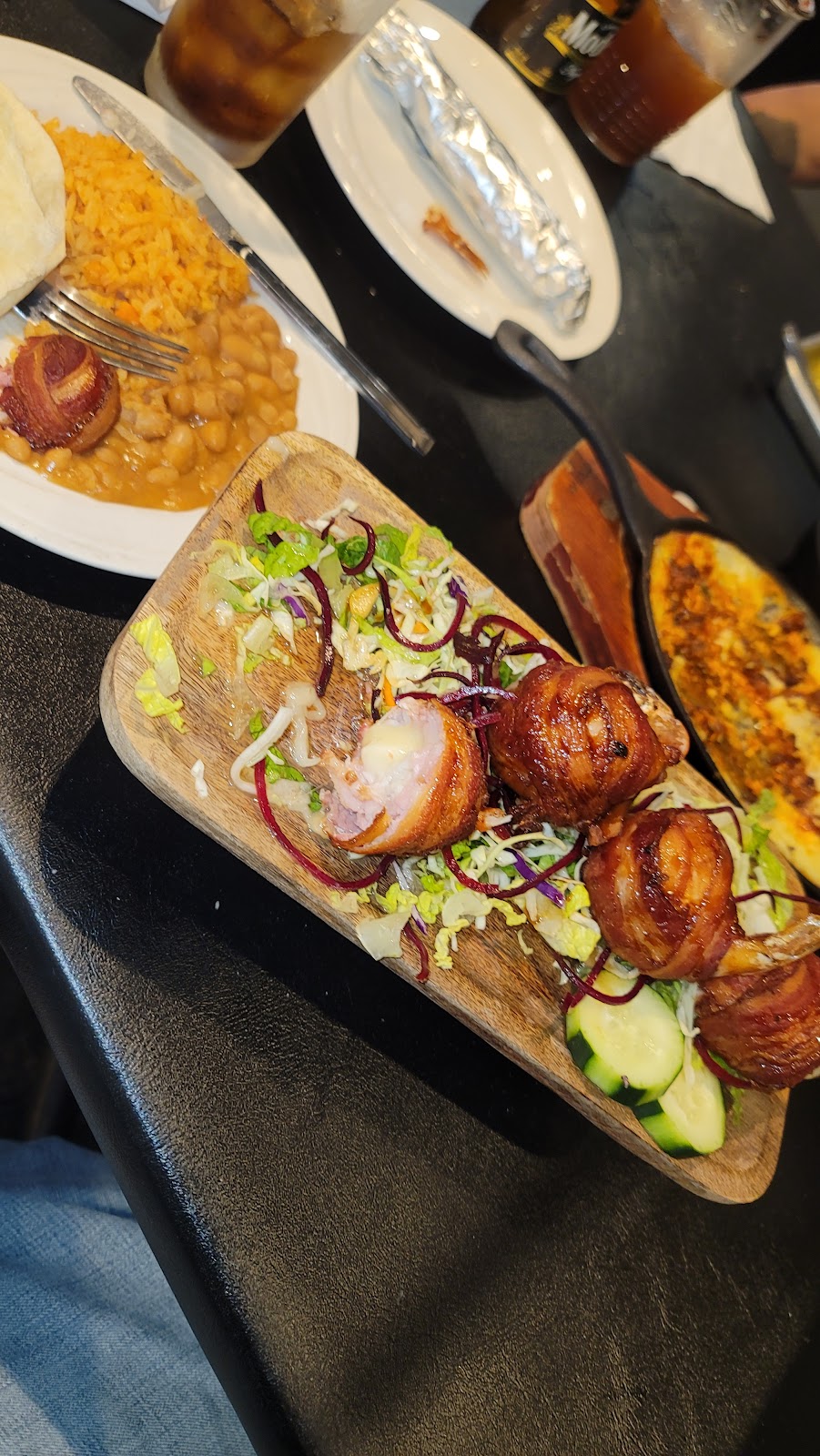 A La Seis | restaurant | 425 N Vineyard Ave, Ontario, CA 91764, USA | 9092959105 OR +1 909-295-9105