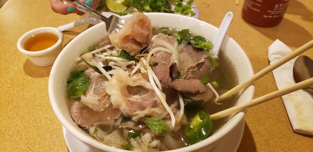 Saigon Taste | restaurant | 6940 N Mesa St, El Paso, TX 79912, USA | 9157606026 OR +1 915-760-6026