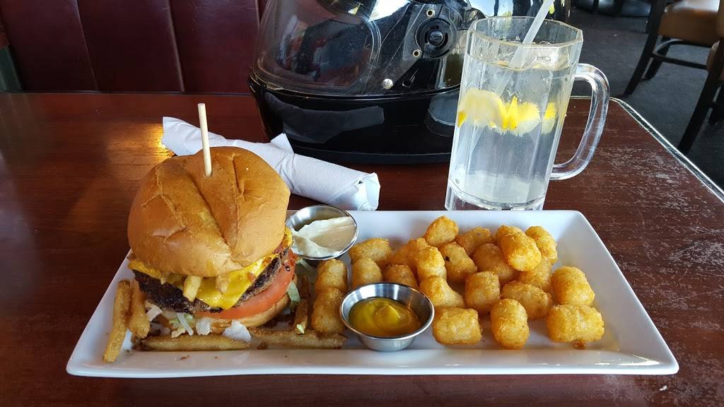 Ruby Tuesday | restaurant | 1355 Boxwood Terrace, Bedford, VA 24523, USA | 5405875770 OR +1 540-587-5770