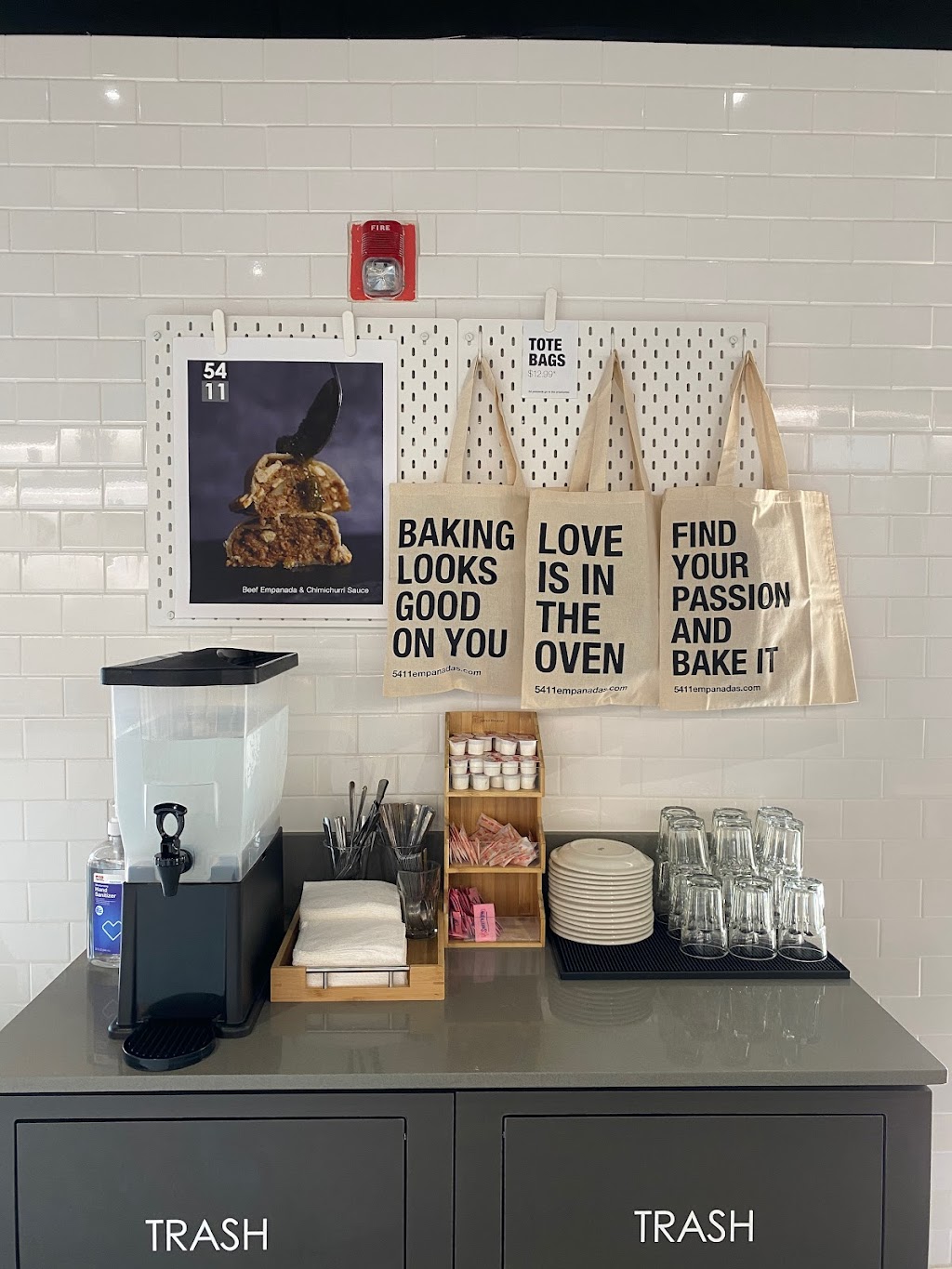 5411 Empanadas | restaurant | 309 Gray St, Houston, TX 77002, USA | 2817270037 OR +1 281-727-0037