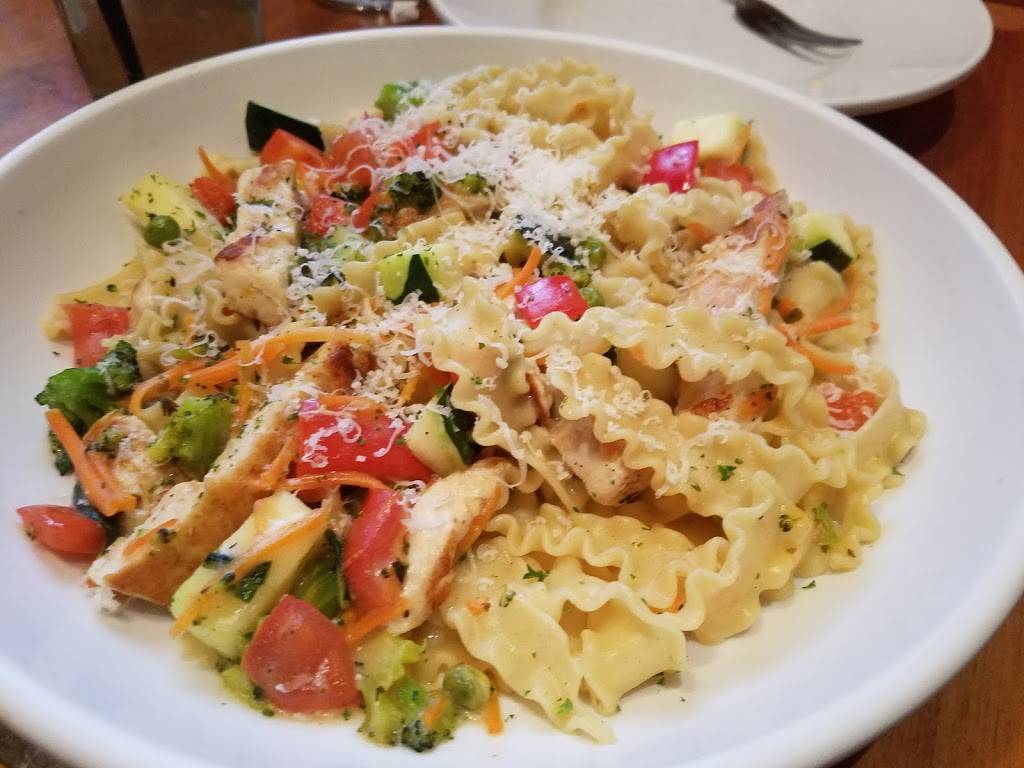 Olive Garden Italian Restaurant | meal takeaway | 1945 Waddle Rd, State College, PA 16803, USA | 8148611620 OR +1 814-861-1620